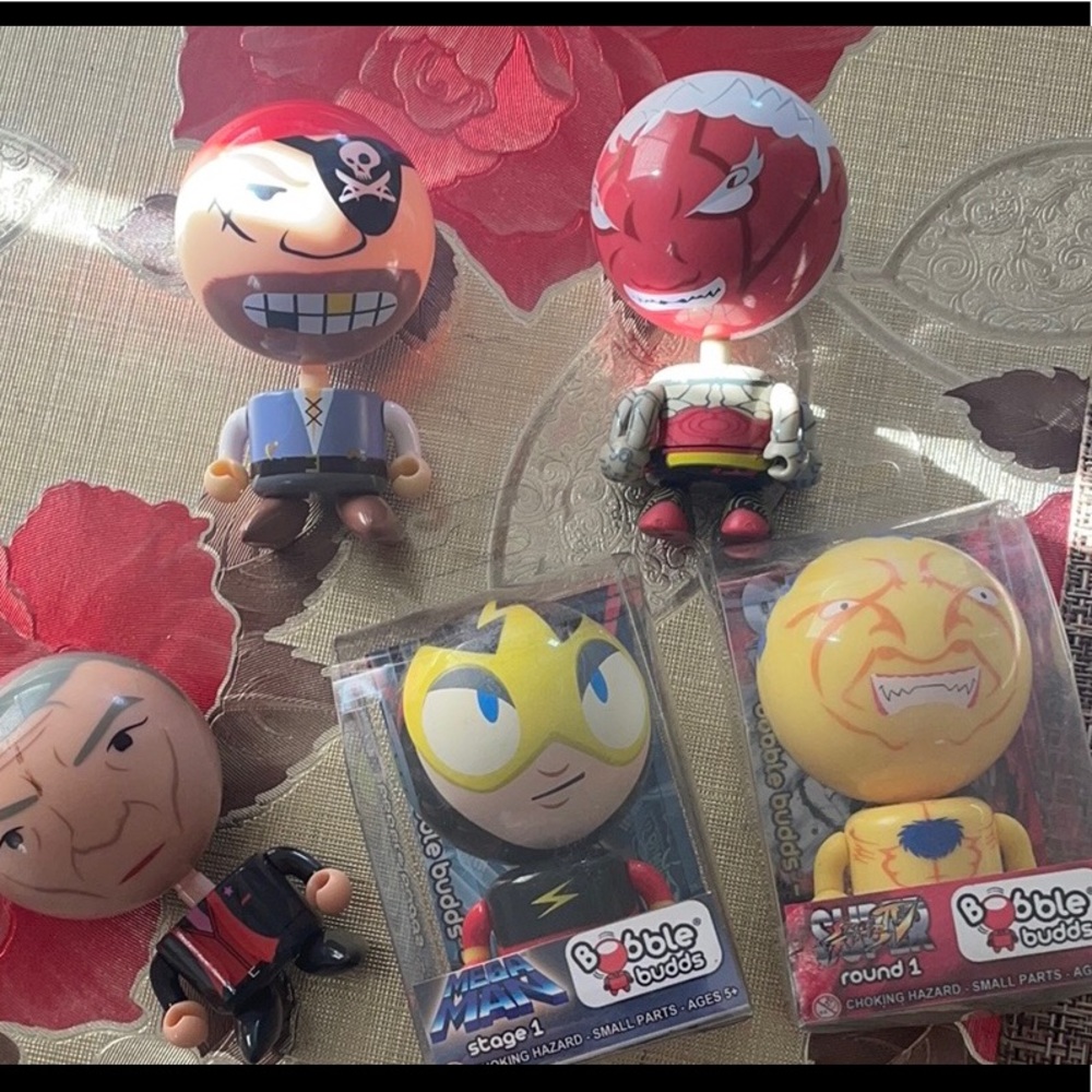 Bobble bud collectibles